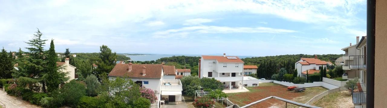 Apartments Miriam Premantura Exterior photo